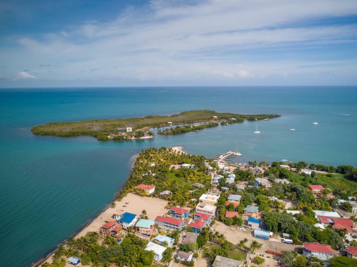 Ocean Breeze Hotel Placencia Exterior photo